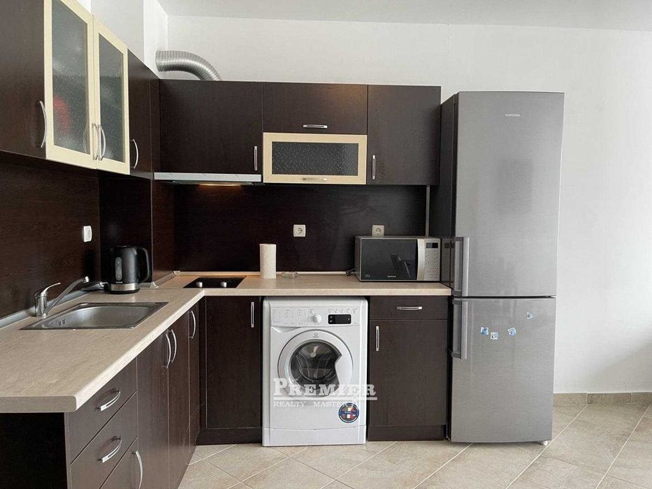 Продава се Двустаен апартамент в Бургас, Акациите - 65 кв.м за 746 €/кв.м - Снимка #3