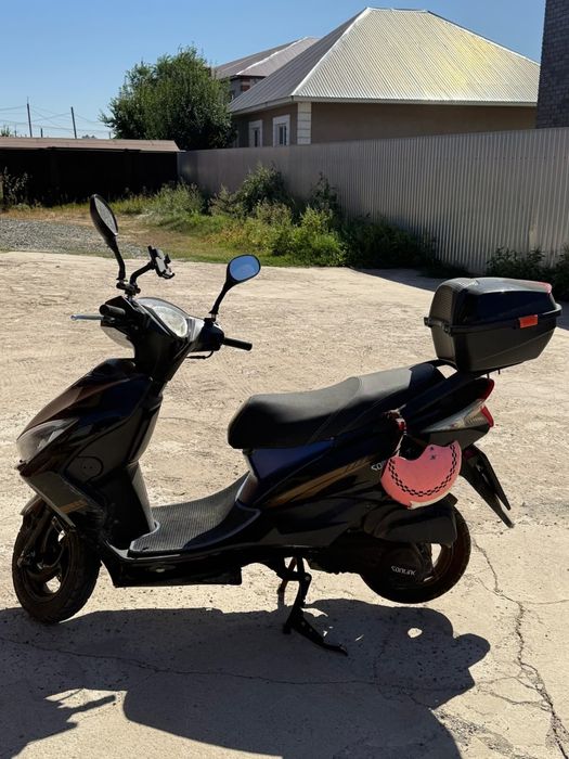 Продаю мопед М10
