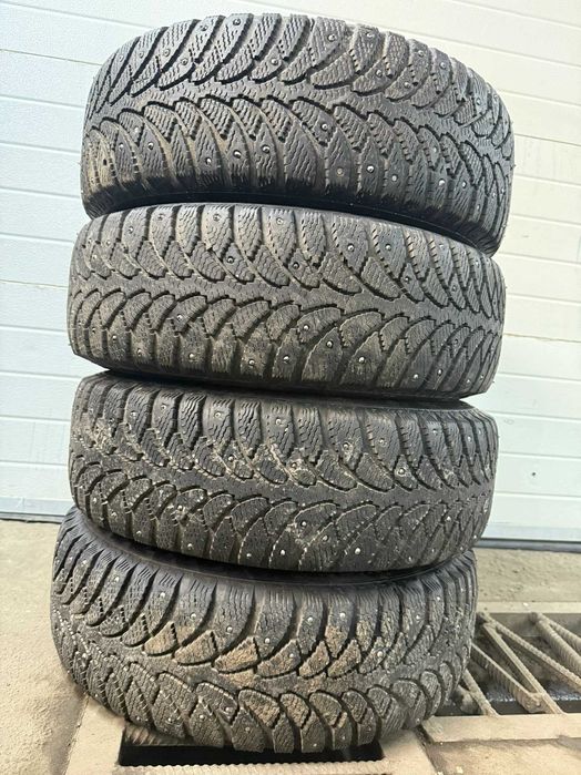Зимние шины 185/65/R14 c дисками 4*98