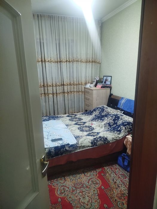 Ibn sino1 da uy sotiladi srochniy oʻzimizni uy xama qulayliklar bor