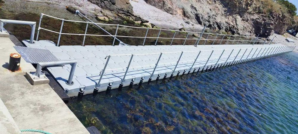 Ponton plutitor modular docuri plutitoare(made in italy) certif ISO,CE