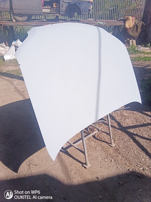 Продам капот на Тойота прадо