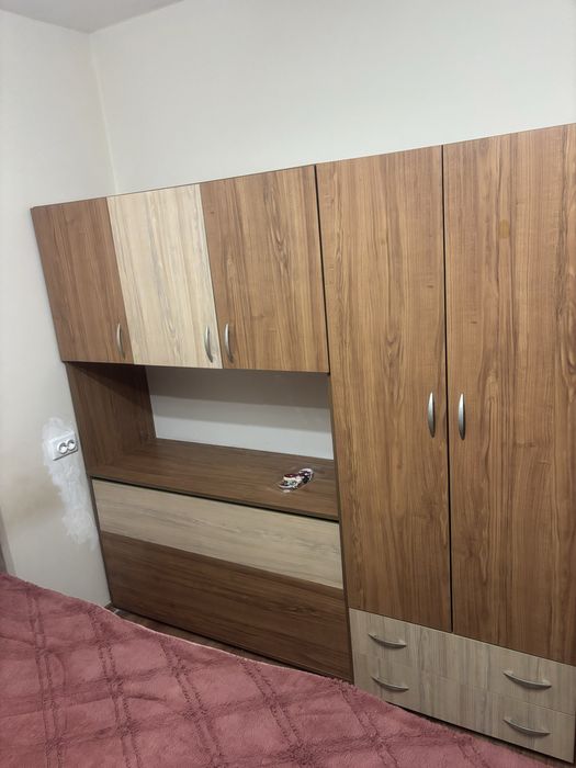 Шкаф за дрехи със скрин,две чекмеджета