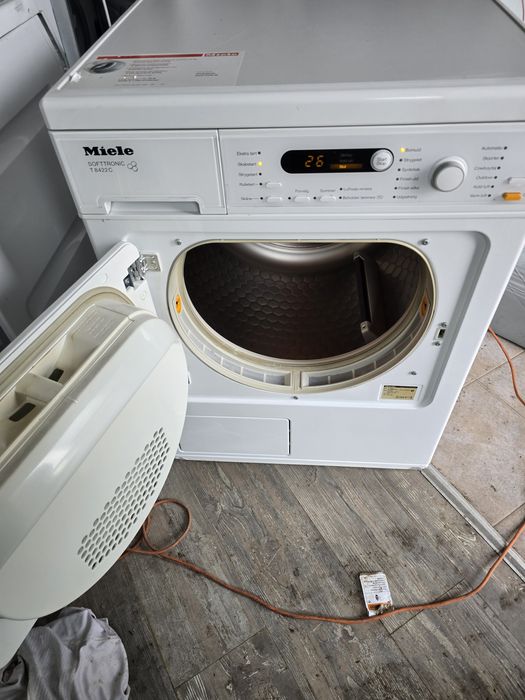 Сушилня Miele T8422C
