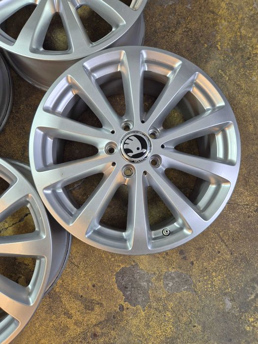 4 Jante Aliaj 5x112 17'' 7.5J ET 40 - VW Golf Passat Touran Sharan Caddy Tiguan / Skoda Octavia Superb Yeti Karoq Kodiaq AUDI SEAT