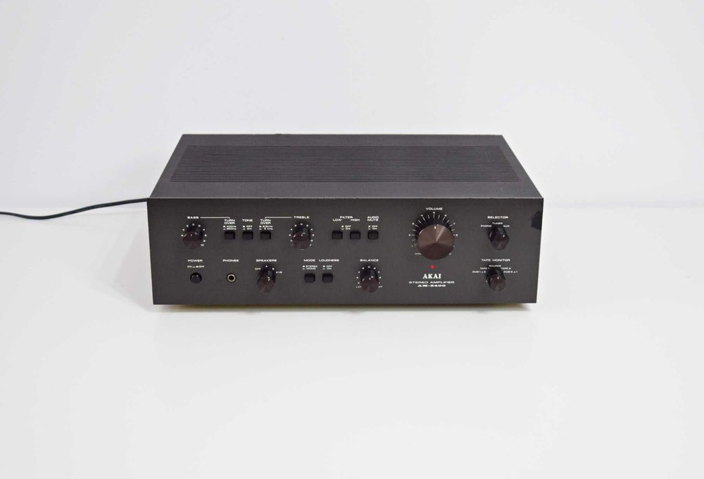 Amplificator Akai AM-2400
