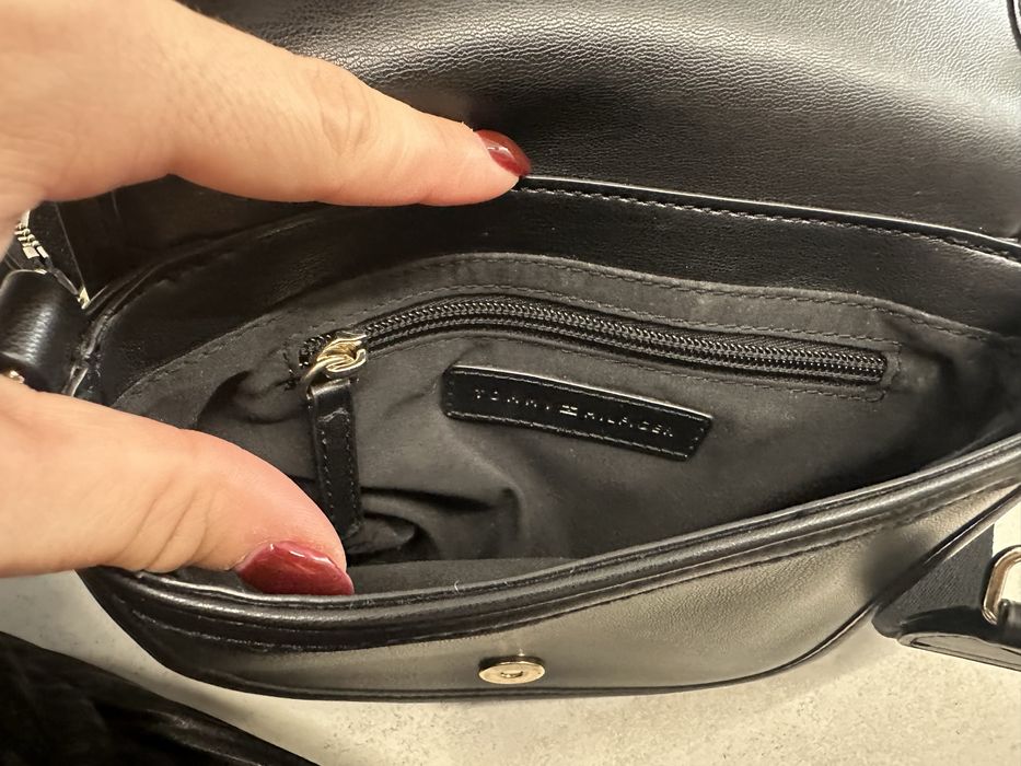 Оригинална Tommy Hilfiger чанта с портмоне