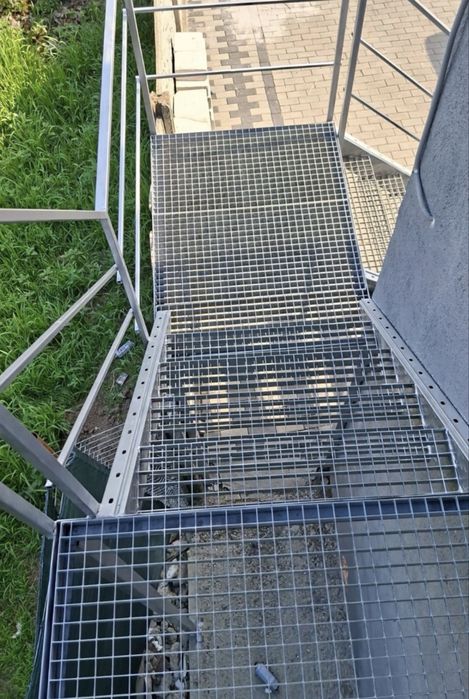 Trepte si gretare zincate galvanizate grilaje
