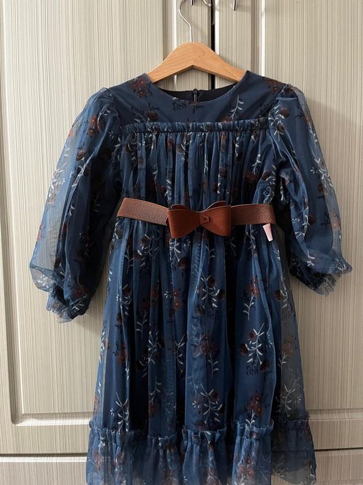 Продам платья на возраст 4-5лет