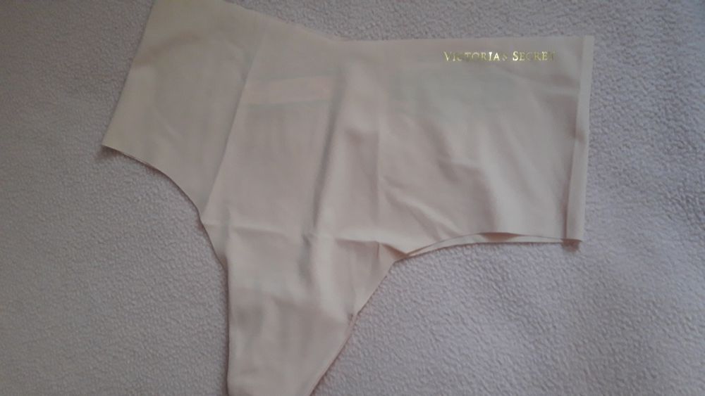 Оригинално безшевно бельо на Victoria's secret