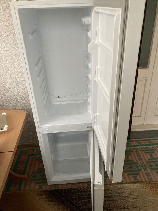 Хладилник ариели