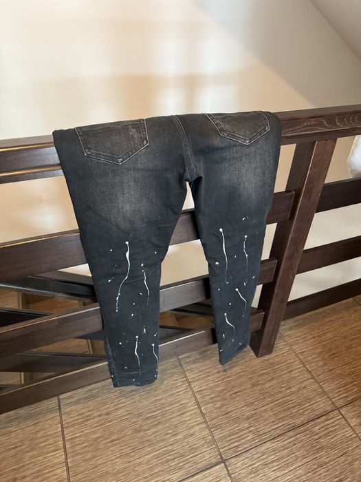 Blugi negri cu pietre