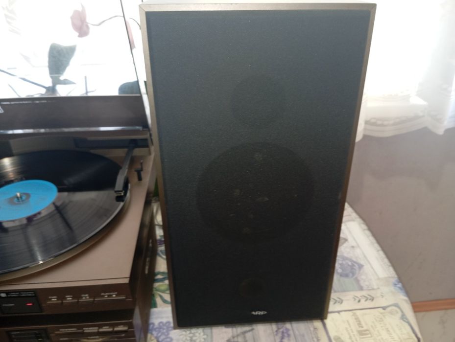 Комплект грамофон ресийвър и тонколони Sharp