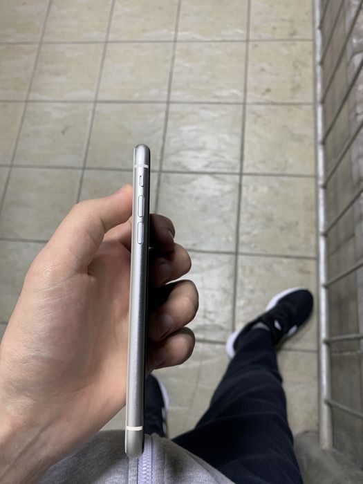 Продам iphone 11