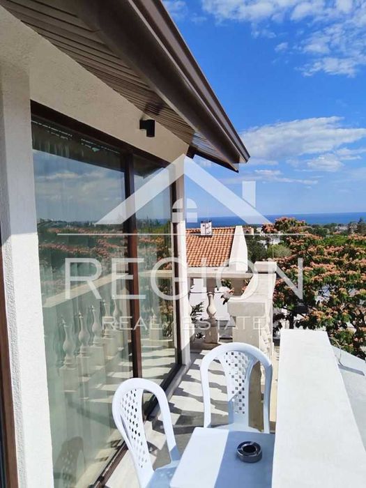 Дава се под наем Четиристаен апартамент в к.к. Св.Св. Константин и Елена - 105 кв.м за 900 € - Снимка #13