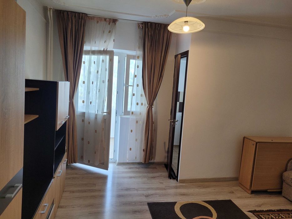 Închiriez apartament 1 camera Poitiers Iași