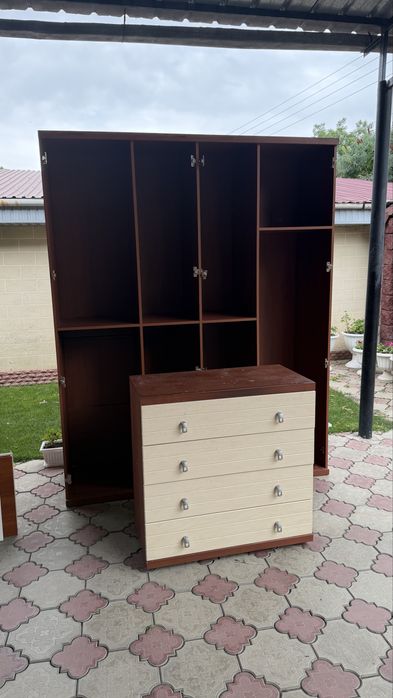 Продам мебель  спальный гарнитур