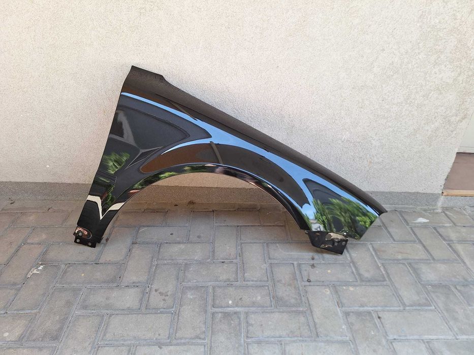 Aripa Fata Dreapta VW Passat B5.5 An 2003-2005 Vopsita Negru