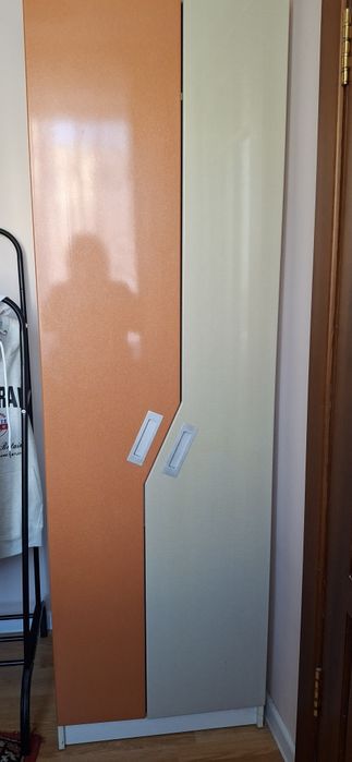 Детская кровать ,шкаф