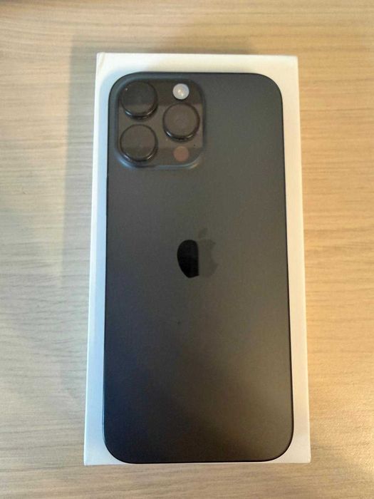 iPhone 16 PRO Max, 256GB, 93% battery, unlocked, black, in garantie