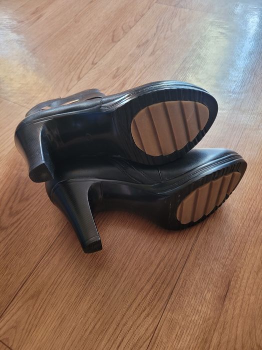 Зимние полусапожки (39размер)