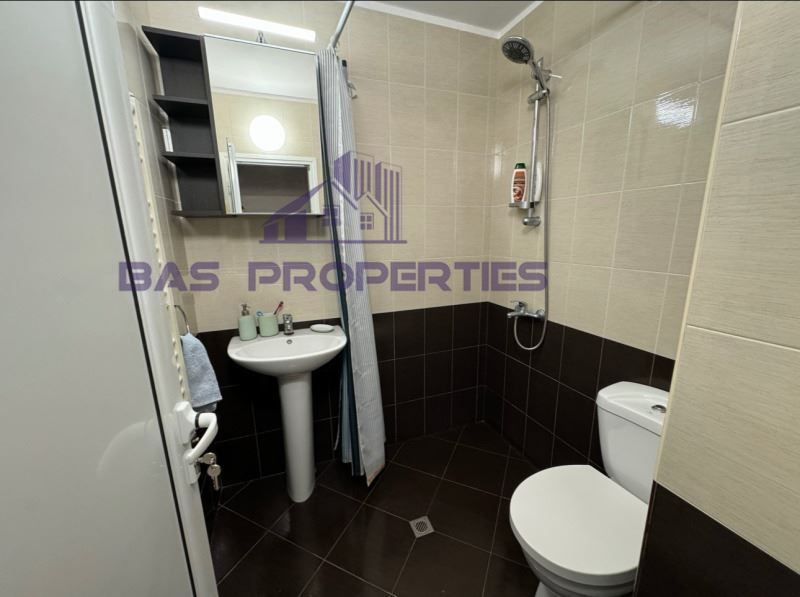 Продава се Двустаен апартамент в София, Младост 1А - 90 кв.м за 2545 €/кв.м - Снимка #9