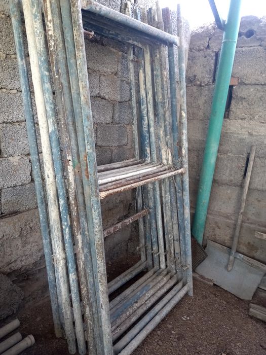 Леса стройтельные б/у