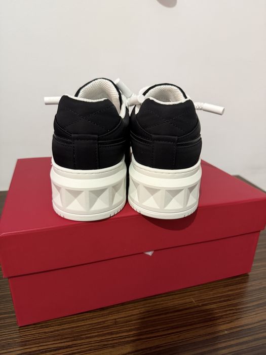 Valentino Garavani One Stud XL