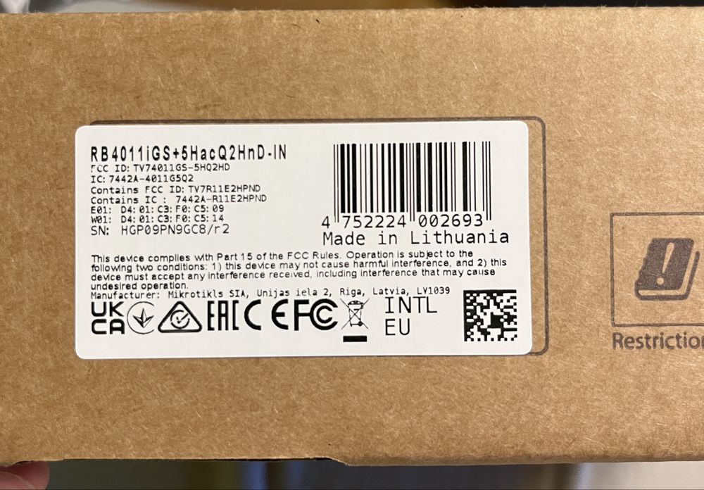 Рутер Mikrotik RB4011iGS+5HacQ2HnD-IN