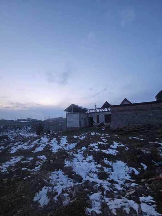 Yer sotiladi Nazarbek Arka kochada