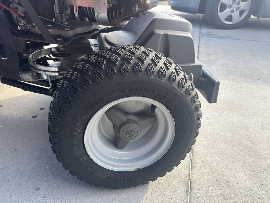 Хускварна 4х4 16 HP Briggs