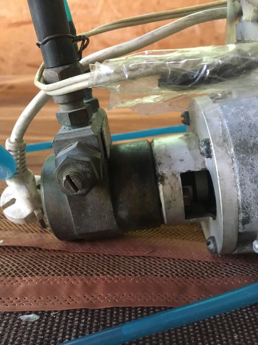 Насос водяной маленький . СССР.