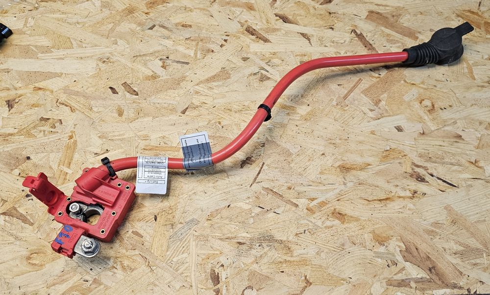 Пиропатрон бмв ф10 ф11 bmw f10 f11 плюсов кабел клема пиро патрон