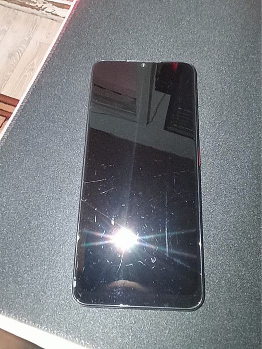Продам смартфон ZTE BLADE A35e