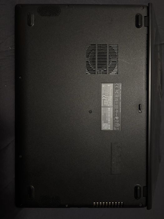 Vand laptop Asus Vivobook