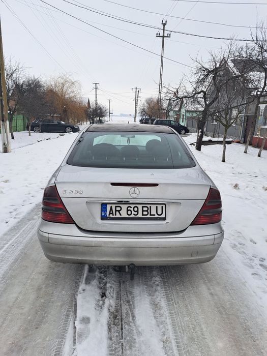 Mercedes E 200 motor 2.2 CDI An 2004 1350€