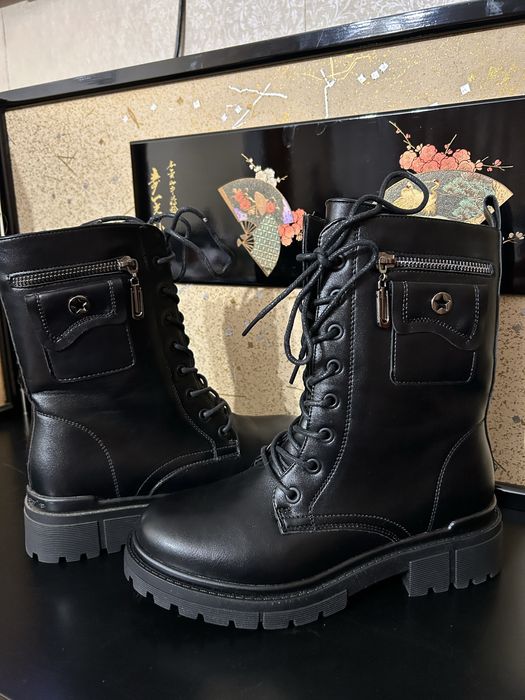 Продаются крутые ботинки! Абсолютно новые!