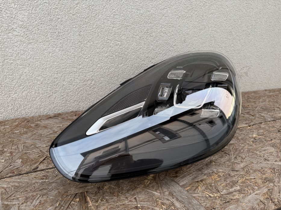 Far stanga Porsche Cayenne 7P Faceliftt Full LED MATRIX Original Europ