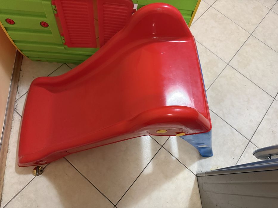 Пластмасова пързалка