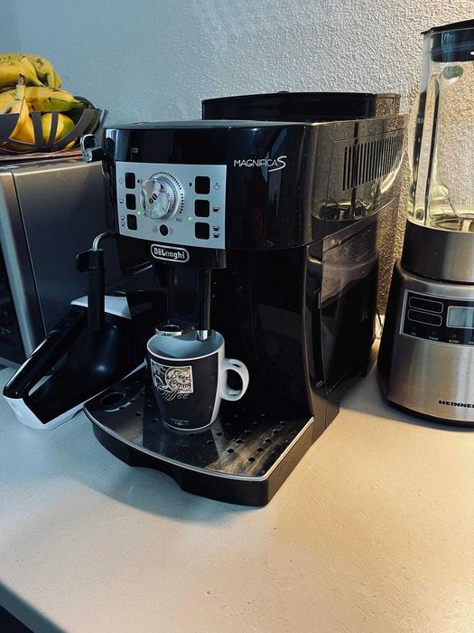 Espressor automat Delonghi Magnifica S ecam13.123.b 1.8l 1450w 15 bar
