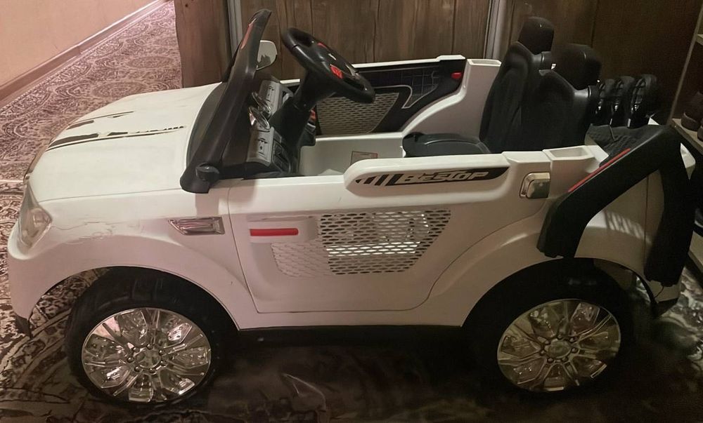 - Автомобил Болалар учун 3ёшдан 10 ёшгача