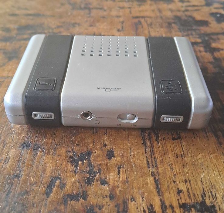 радио транзистор FM/AM Марксман Marksman сребърно с антена