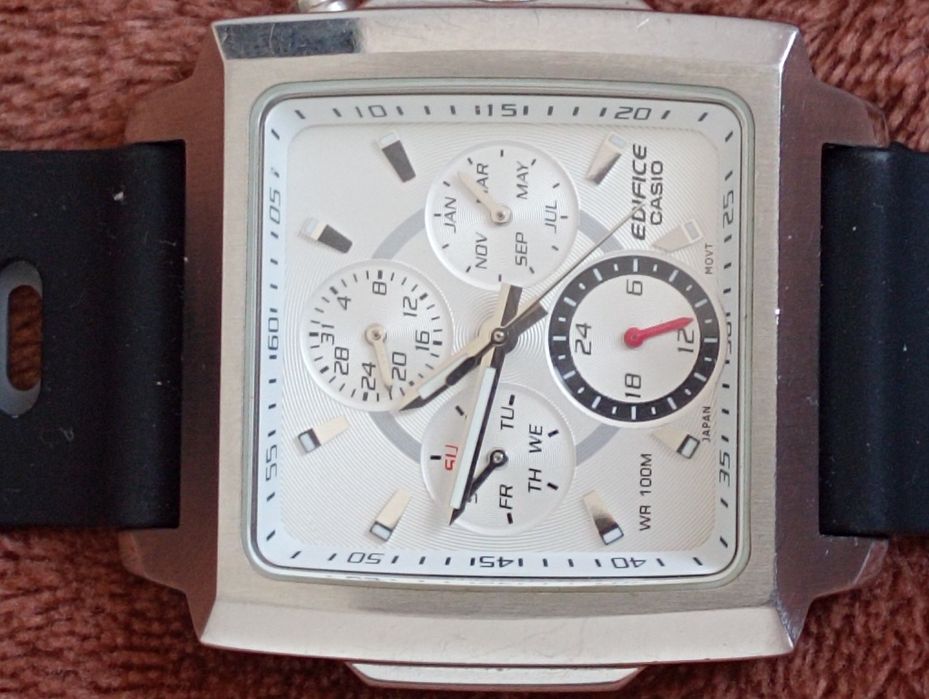 Vând ceas casio edifice