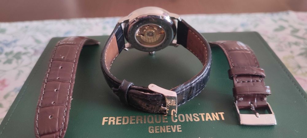 Часовник Frederique Constant