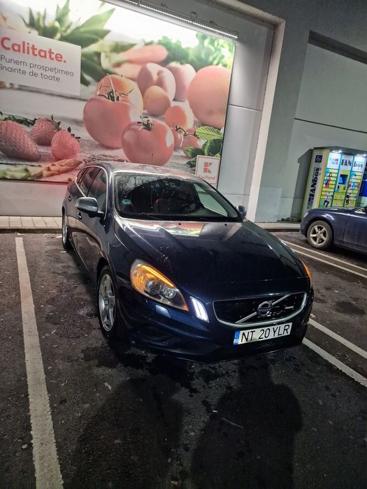Volvo V60 R Design, Distronic, 2.0 Disel 5 cilindri , euro 5