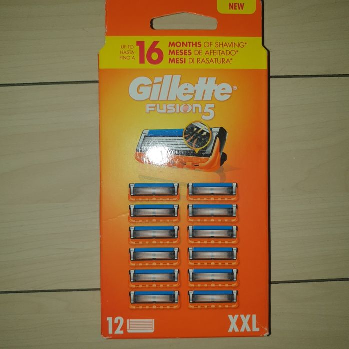 Set 12  rezerve Gillette Fusion  Germania sigilat