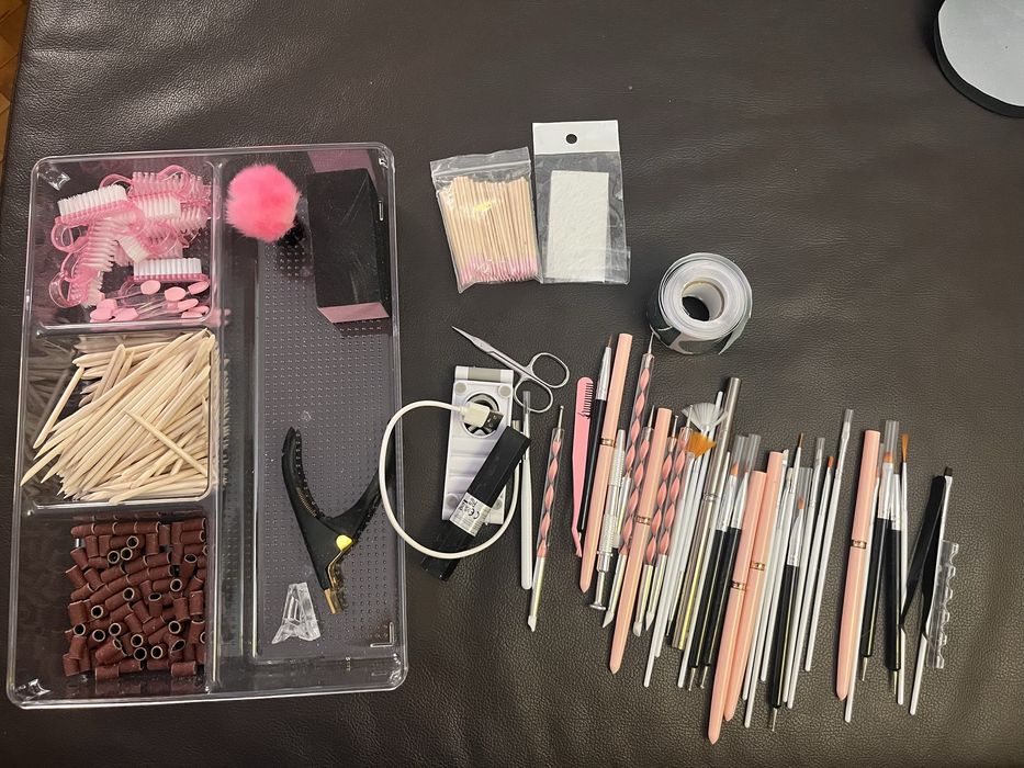 Kit complet manichiură+ masă profesională de unghii- gata de lucru