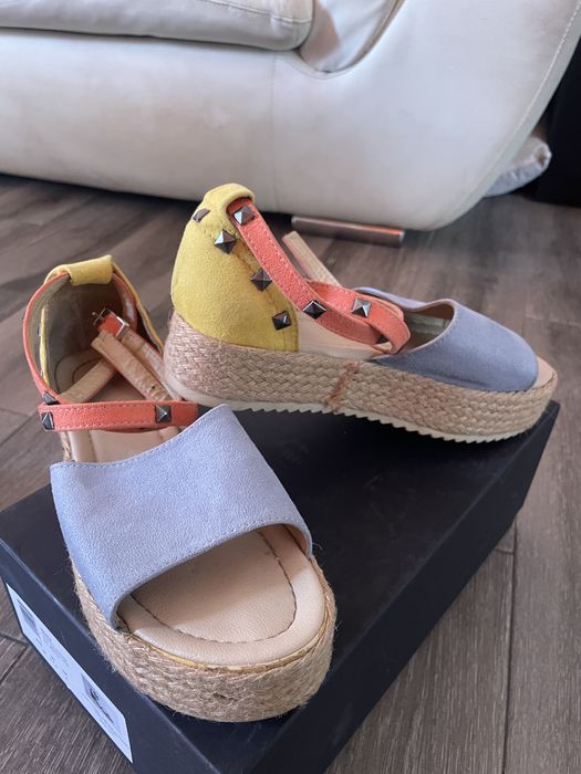 Дамски летни сандали