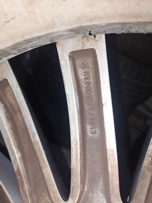 Гуми с джанти за BMW 7 -G30,G31-спорт пакет-275/40/19 с 245/45/19