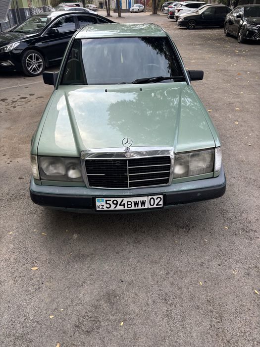 Mercedes-Benz W124